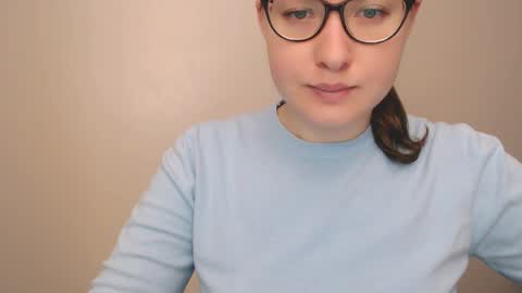 hartfoxx online show from January 8, 3:45 am