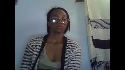Snapshot of harysette chatting on February 18, 1:00 pm harysette online show from February 18, 1:00 pm
