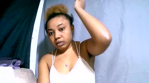 Snapshot of hasimina09 chatting on October 3, 1:30 pm hasimina09 online show from October 3, 1:30 pm