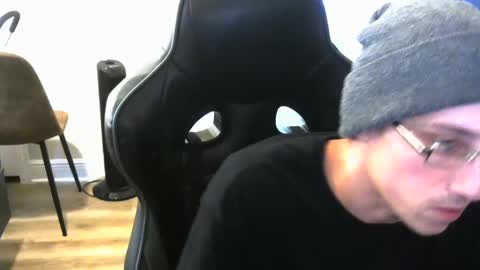 haud0ken online show from September 18, 2:43 pm