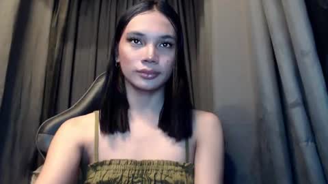 LALA A online show from November 17, 4:59 am