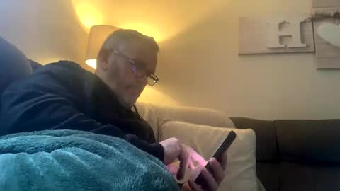 Snapshot of hawks2113 chatting on February 13, 3:14 pm hawks2113 online show from February 13, 3:14 pm