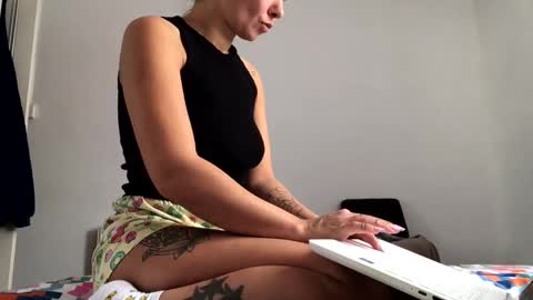 Hayle online show from October 4, 1:31 pm