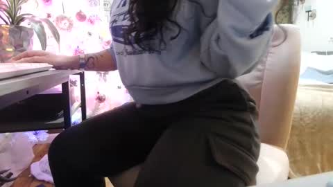 Hazel online show from November 19, 4:06 pm