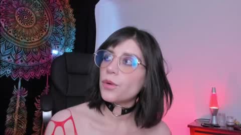 Snapshot of hazelkush00 chatting on January 21, 9:25 pm HazelKush online show from January 21, 9:25 pm