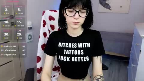 hazeltompson online show from September 21, 3:38 pm