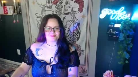 HazeyViolet333 online show from March 24, 7:09 pm