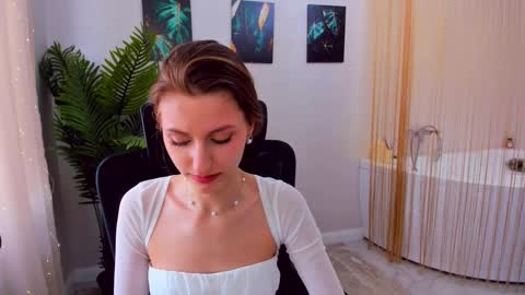 heartedlove_1 online show from February 16, 9:48 am