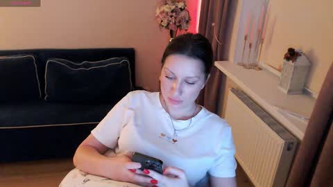 Heaven girl online show from April 17, 8:22 pm