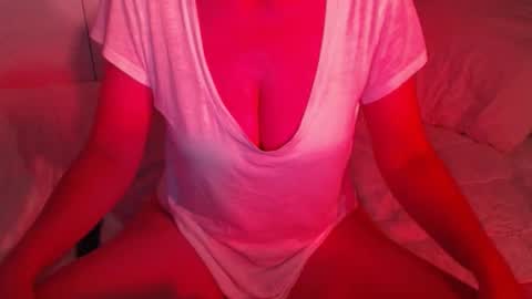 Chani online show from November 17, 5:04 pm