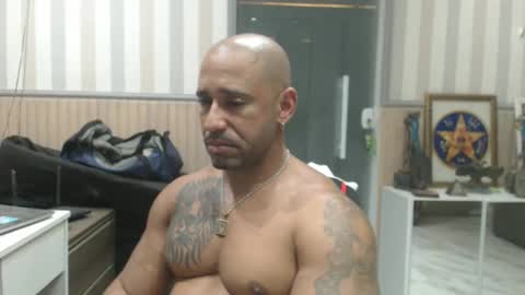 hebertgomes online show from January 11, 12:12 am