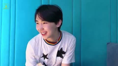Snapshot of heejinwang chatting on September 22, 8:13 pm HEEJIN online show from September 22, 8:13 pm