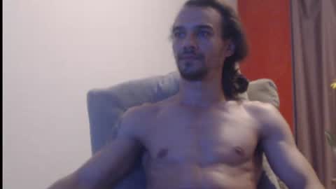 heilanubis online show from April 21, 1:42 am