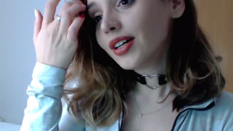 Snapshot of helen_quinn chatting on December 7, 8:16 am helen_quinn online show from December 7, 8:16 am