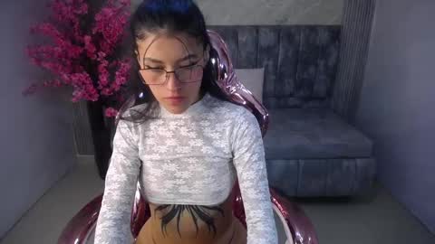 Snapshot of helena1_s chatting on September 25, 8:38 pm helena1_s online show from September 25, 8:38 pm