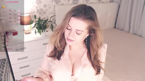 Snapshot of helenbonham chatting on October 8, 3:18 pm Helena Bonham online show from October 8, 3:18 pm