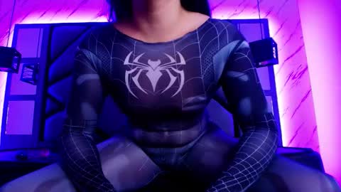    online show from November 8, 12:19 pm