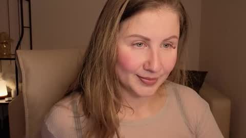 Snapshot of helens_lov chatting on September 20, 2:25 am Helen online show from September 20, 2:25 am