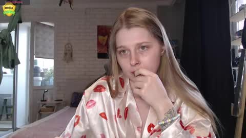 Helen online show from April 24, 11:23 am