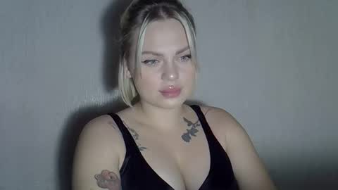 Snapshot of helga_now chatting on October 16, 9:24 pm helga_now online show from October 16, 9:24 pm