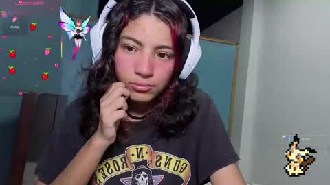 Snapshot of helia_n_amy chatting on October 12, 8:10 pm Helia Transfem and Amy online show from October 12, 8:10 pm