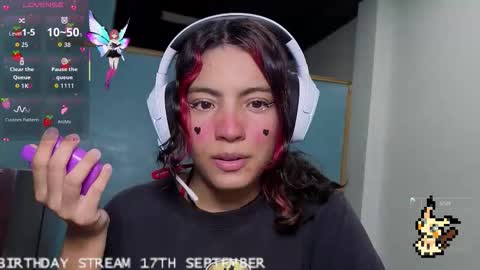 Snapshot of helia_n_amy chatting on September 16, 1:51 am Helia Transfem and Amy online show from September 16, 1:51 am