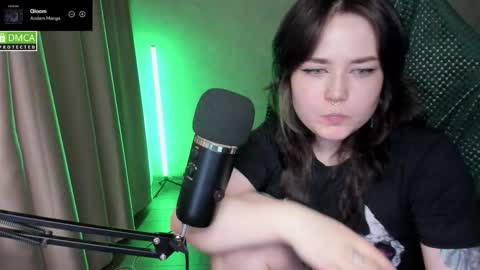 Red online show from March 4, 8:50 pm