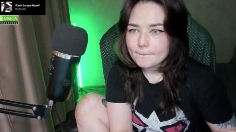 Red online show from March 22, 6:34 pm