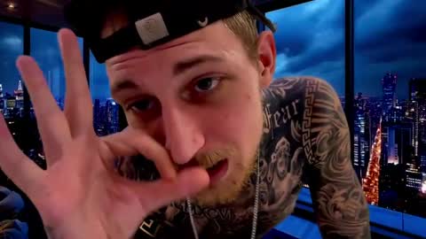 hellacozy online show from April 11, 6:40 am