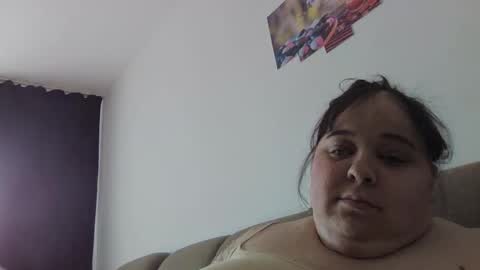 hellen631580 online show from April 22, 6:09 am