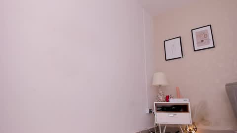 Snapshot of hellen_coy chatting on January 31, 4:17 pm Julieta online show from January 31, 4:17 pm