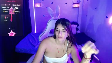 helloo_kityy25 online show from February 25, 3:42 am