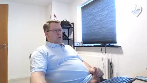 henrikrp1971 online show from March 7, 11:51 am