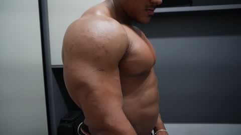 Henri online show from December 2, 12:09 am