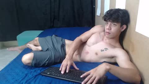 HENRY GANDY online show from February 1, 3:50 pm