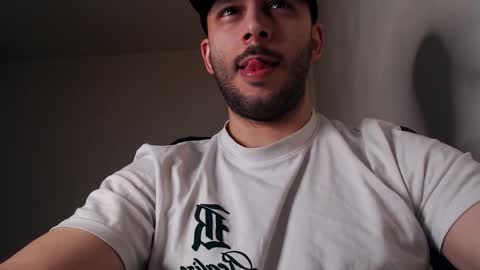 HenryAxe online show from March 21, 3:49 pm