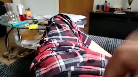 Henrybones online show from October 25, 8:24 am