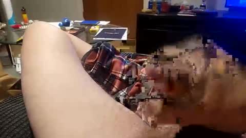 Henrybones online show from October 23, 6:31 pm