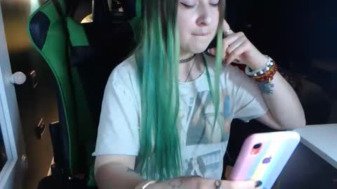 Snapshot of hentaishiing chatting on October 9, 11:21 pm Hentaishiing online show from October 9, 11:21 pm