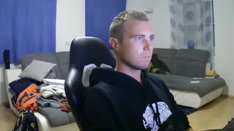 Snapshot of herbstenden chatting on September 24, 7:20 pm John Pearl online show from September 24, 7:20 pm