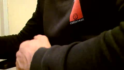 Snapshot of heretost chatting on October 4, 8:34 am mr D online show from October 4, 8:34 am
