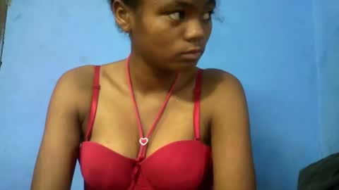 herisse01 online show from April 18, 2:57 am