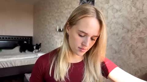 Snapshot of hermiladziekan chatting on September 15, 8:05 am Sylvia online show from September 15, 8:05 am