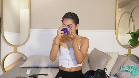 Hermione Scott online show from March 4, 1:06 pm