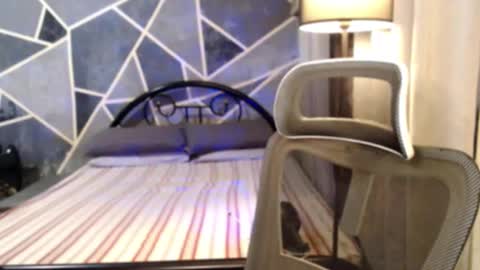 Davey online show from November 27, 1:57 am