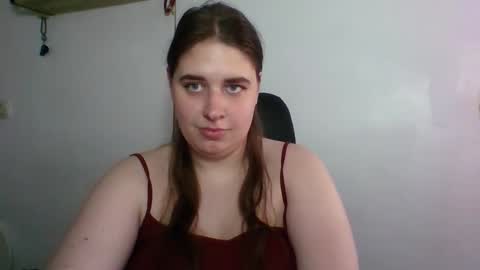Snapshot of hess_luna_ chatting on October 20, 9:14 am hess_luna_ online show from October 20, 9:14 am
