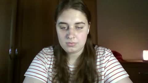Snapshot of hess_luna_ chatting on September 18, 9:24 am hess_luna_ online show from September 18, 9:24 am