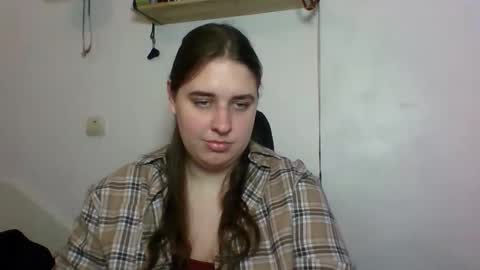 Snapshot of hess_luna_ chatting on October 8, 9:26 am hess_luna_ online show from October 8, 9:26 am
