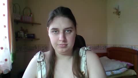 hess_luna_ online show from March 6, 10:36 am