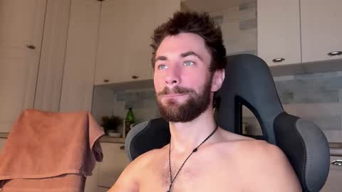 Arnold online show from February 8, 9:29 pm